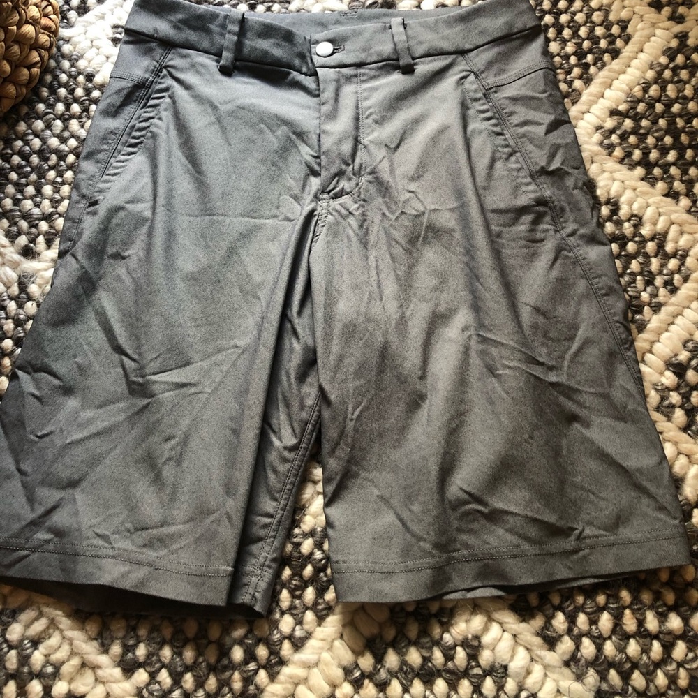 Lululemon men shorts